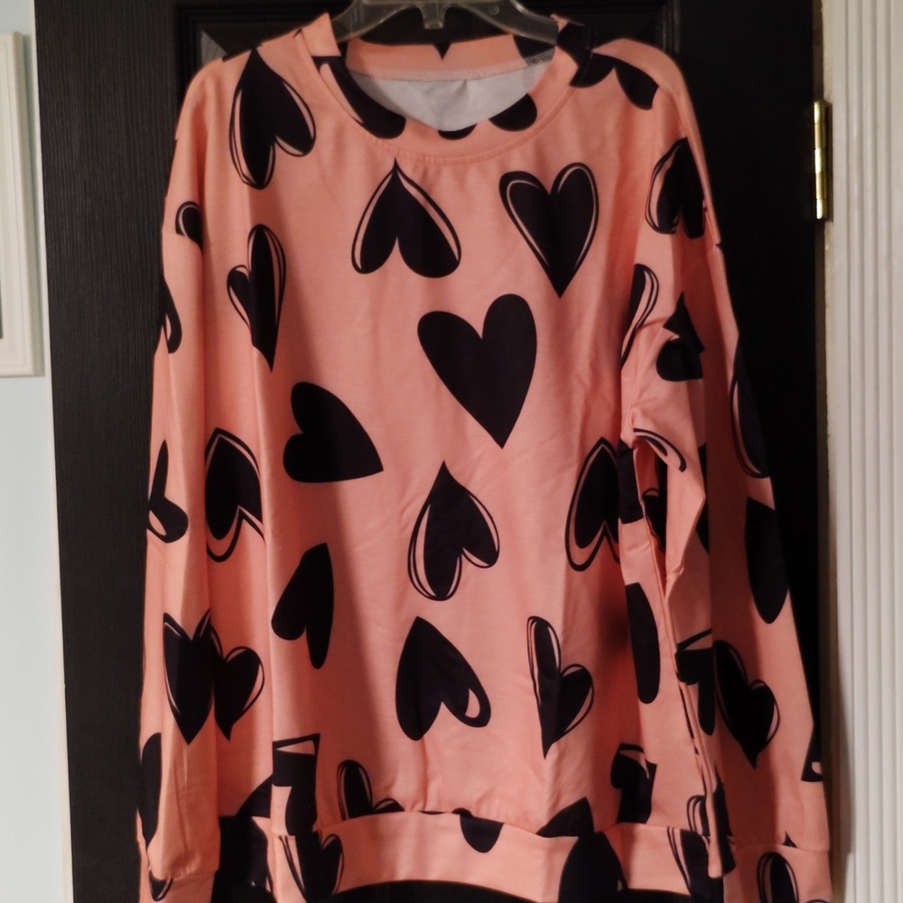 PINK & BLACK VALENTINE'S DAY HEART'S LONG SLEEVE TOP SIZE XL